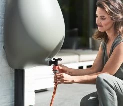 Elho Pure Raindrop 70L - Geel/Oker -Tuinverzorgings Winkel 1200x1028 3