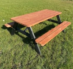 Goedkopepicknicktafels.nl | Zwart Bruine XL Picknicktafel Bruno | Tuintafel 6 Persoons | Bruin Zwart Gespoten Gedroogd Grenen Hout! -Tuinverzorgings Winkel 1200x1127 1