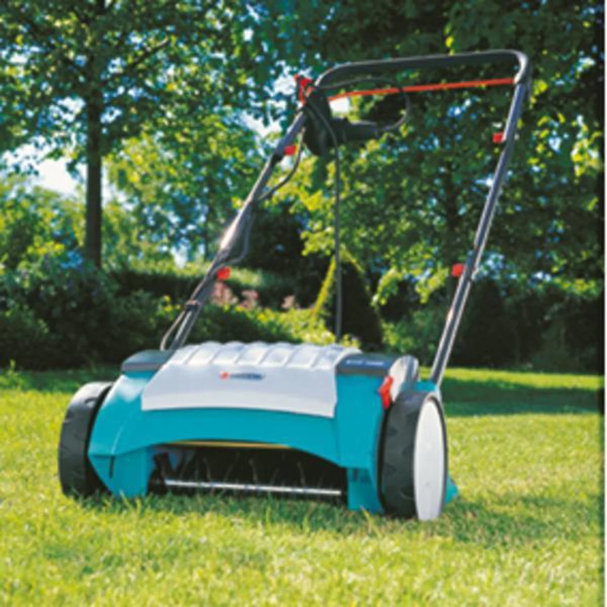 GARDENA EVC 1000 Verticuteermachine - Werkbreedte 30 Cm - Werkgebied 600m2 16 GARDENA EVC 1000 Verticuteermachine - Werkbreedte 30 Cm - Werkgebied 600m2 - Afbeelding 14