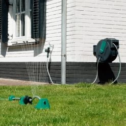 VONROC Automatische Slanghaspel – Incl. 25m Tuinslang, Aansluitslang, Spuitstuk, Koppelingen & Kraanaansluiting -Tuinverzorgings Winkel 1200x1200 1393