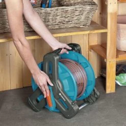 GARDENA Classic Slanghouder 50 - Geschikt Voor 50 M Ø13 Mm / 40 M Ø15 Mm / 30 M Ø19 Mm Slang 20 GARDENA Classic Slanghouder 50 - Geschikt Voor 50 M Ø13 Mm / 40 M Ø15 Mm / 30 M Ø19 Mm Slang -Tuinverzorgings Winkel 1200x1200 1590