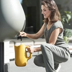 Elho Pure Raindrop 70L - Geel/Oker -Tuinverzorgings Winkel 1200x1200 1627