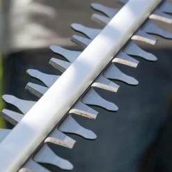 GARDENA - Telescopische THS 500/48 - Heggenschaar (gemotoriseerd) - 48 Cm Meslengte - 25 Mm Tandmes Opening 15 GARDENA - Telescopische THS 500/48 - Heggenschaar (gemotoriseerd) - 48 Cm Meslengte - 25 Mm Tandmes Opening -Tuinverzorgings Winkel 1200x1200 838