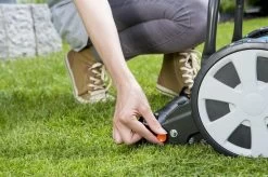 GARDENA Kooimesmaaier 330 Grasmaaier - Maaibreedte 33 Cm - Gazons Tot Ca. 150 M² 24 GARDENA Kooimesmaaier 330 Grasmaaier - Maaibreedte 33 Cm - Gazons Tot Ca. 150 M² -Tuinverzorgings Winkel 1200x799 110