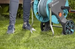 GARDENA - AquaRoll CleverRoll S Set Slangenwagen - Incl. 20 M Slang - Maximaal 40 M Opbergcapaciteit 26 GARDENA - AquaRoll CleverRoll S Set Slangenwagen - Incl. 20 M Slang - Maximaal 40 M Opbergcapaciteit -Tuinverzorgings Winkel 1200x799 156