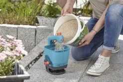 GARDENA - Handstrooier M - Strooikar- 100m2 - 1.8 Liter -Tuinverzorgings Winkel 1200x799 76