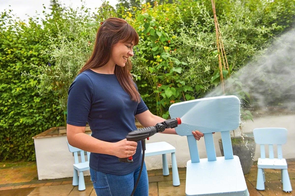 Bosch EasyAquatak 100 Hogedrukreiniger - Op Snoer - 1200 W - 100 Bar 11 Bosch EasyAquatak 100 Hogedrukreiniger - Op Snoer - 1200 W - 100 Bar - Afbeelding 9