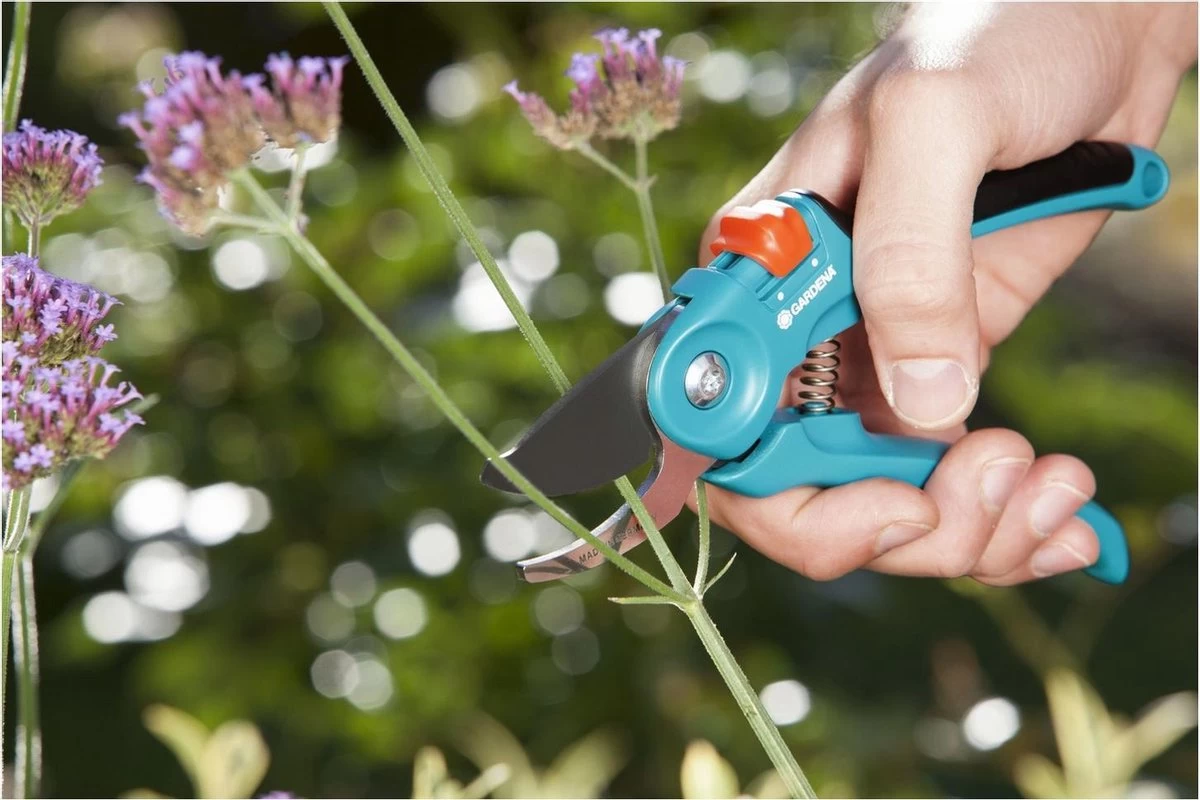 GARDENA - Classic B/S Bypass - Snoeischaar - Ø 20mm - 25 Jaar Garantie 8 GARDENA - Classic B/S Bypass - Snoeischaar - Ø 20mm - 25 Jaar Garantie - Afbeelding 6