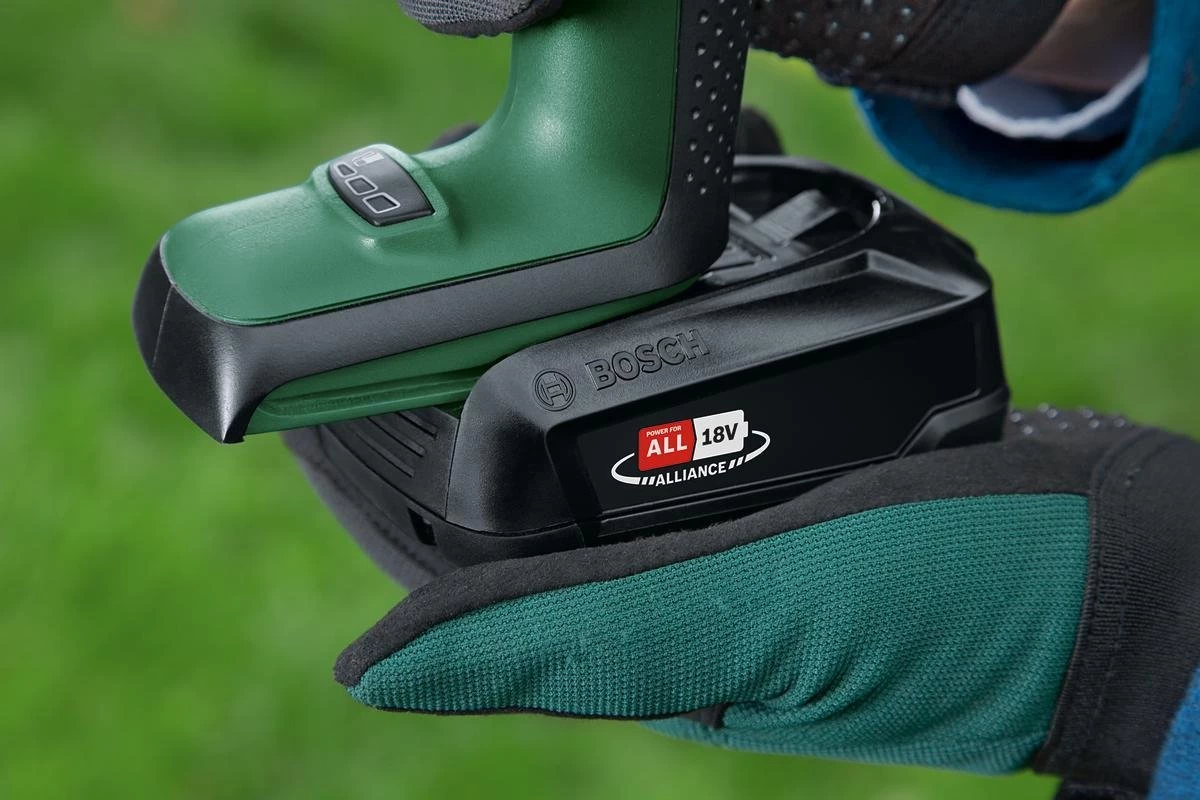 Bosch KEO 18 Accu Tuinzaagmachine - Snijdiameter Van 80 Mm - Met 18 V Accu En Lader 7 Bosch KEO 18 Accu Tuinzaagmachine - Snijdiameter Van 80 Mm - Met 18 V Accu En Lader - Afbeelding 5