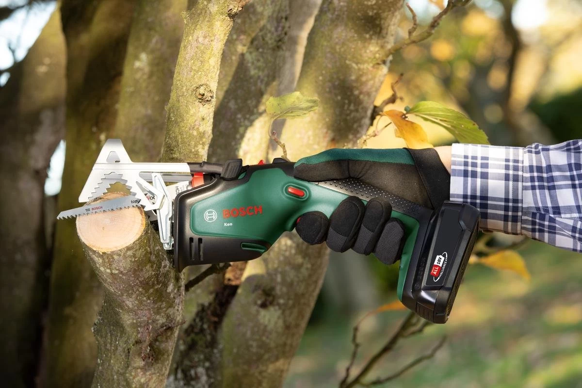 Bosch KEO 18 Accu Tuinzaagmachine - Snijdiameter Van 80 Mm - Met 18 V Accu En Lader 12 Bosch KEO 18 Accu Tuinzaagmachine - Snijdiameter Van 80 Mm - Met 18 V Accu En Lader - Afbeelding 10