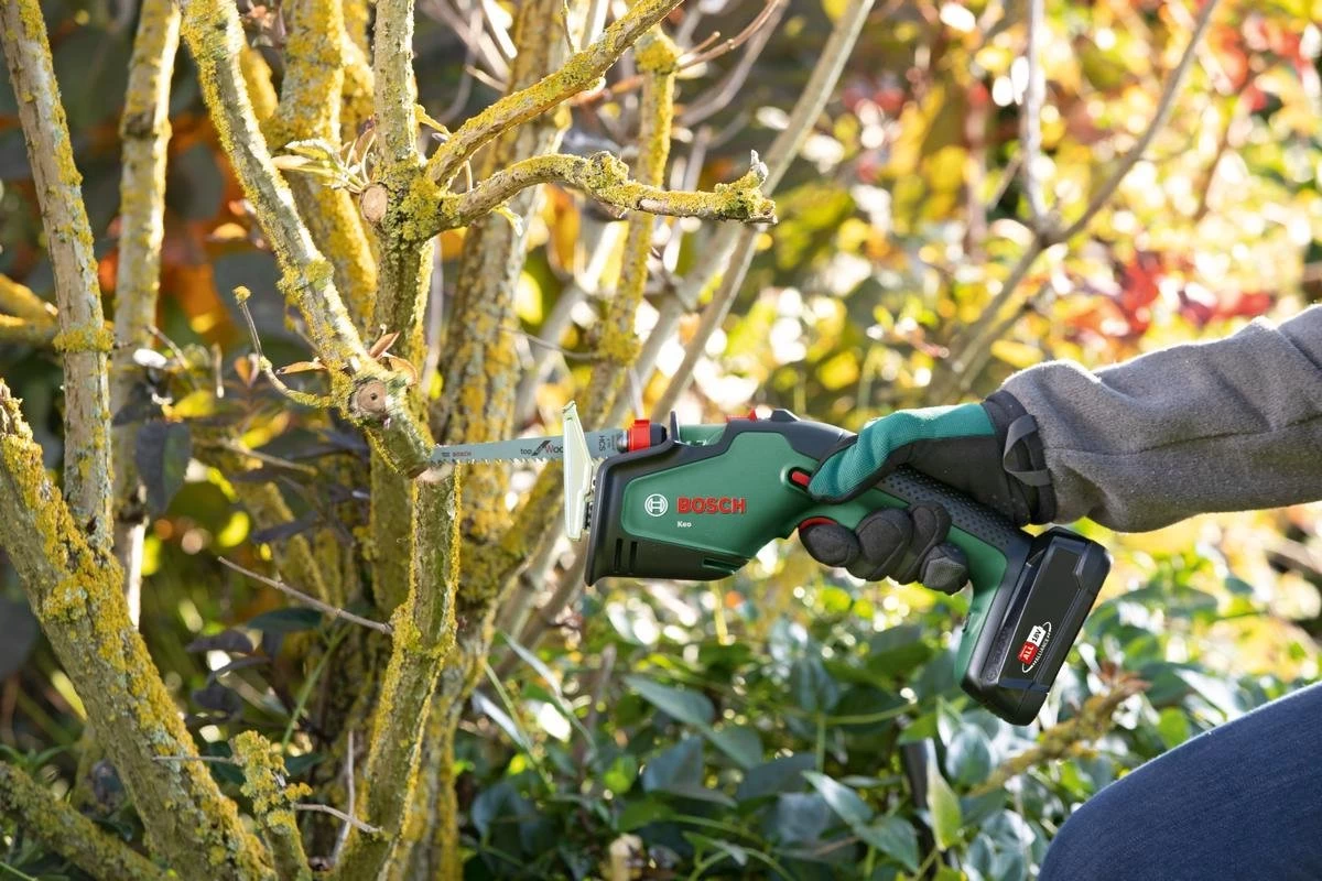 Bosch KEO 18 Accu Tuinzaagmachine - Snijdiameter Van 80 Mm - Met 18 V Accu En Lader 15 Bosch KEO 18 Accu Tuinzaagmachine - Snijdiameter Van 80 Mm - Met 18 V Accu En Lader - Afbeelding 13