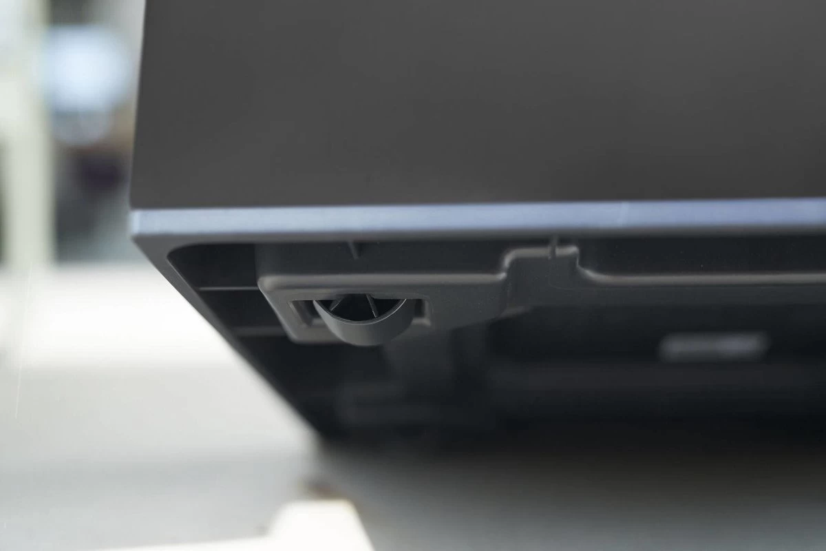 Elho Vivo Matt Finish Lang Wielen 90 - Grote Staande Plantenbak Voor Binnen & Buiten - Gemaakt Van Gereycled Plastic - L 39 X W 88 X H 41 Cm - Zwart 11 Elho Vivo Matt Finish Lang Wielen 90 - Grote Staande Plantenbak Voor Binnen & Buiten - Gemaakt Van Gereycled Plastic - L 39 X W 88 X H 41 Cm - Zwart - Afbeelding 9