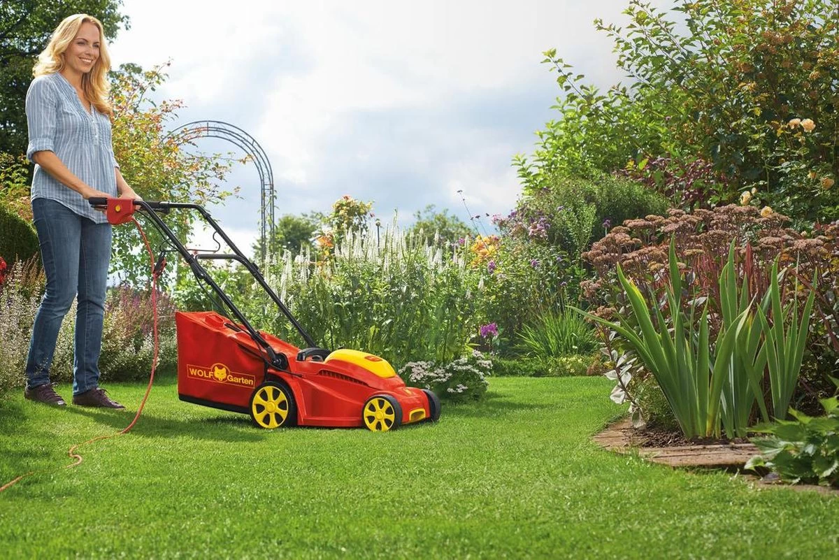 WOLF-Garten A 340 E Elektrische Grasmaaier - 1400 W - 34 Cm Maaibreedte - 30 Liter Opvangbak - Centrale Hoogte-instelling 22 WOLF-Garten A 340 E Elektrische Grasmaaier - 1400 W - 34 Cm Maaibreedte - 30 Liter Opvangbak - Centrale Hoogte-instelling - Afbeelding 20