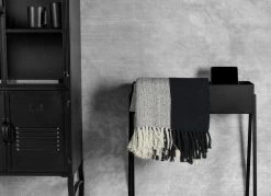 Gusta - Plantenbak - Zwart - 58x18x63cm -Tuinverzorgings Winkel 1200x870 9