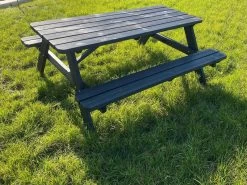 Goedkopepicknicktafels.nl | Zwarte XL Picknicktafel | Tuintafel 6 Persoons | Zwart Gespoten Gedroogd Grenen Hout! -Tuinverzorgings Winkel 1200x899 2