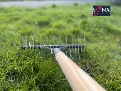 Synx Tools Verticuteerhark Verzinkt - Gazonbeluchters - Verticuteer / Harken - Bodembewerkers - Tuinartikelen / Tuingereedschap - Inclusief Steel 160cm -Tuinverzorgings Winkel 1200x899 23