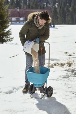 GARDENA Strooiwagen XL Strooikar - 800m2 - 18 Liter -Tuinverzorgings Winkel 799x1200 36