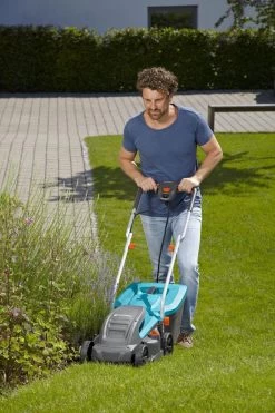 GARDENA - PowerMax™ 1200/32 0- Grasmaaier (gemotoriseerd) - Maaibreedte 32 Cm -Tuinverzorgings Winkel 799x1200 38