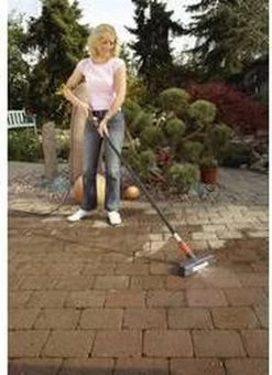 GARDENA Cleansystem Comfort Schrobber - Reinigen Van Paden - Terras - Oprit -Tuinverzorgings Winkel 873x1200 1