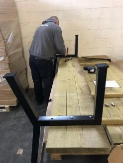 MaximaVida Set Industriële Bankpoten New York- Zwart Gecoat - Maak Zelf Je Bank -Tuinverzorgings Winkel 900x1200 3